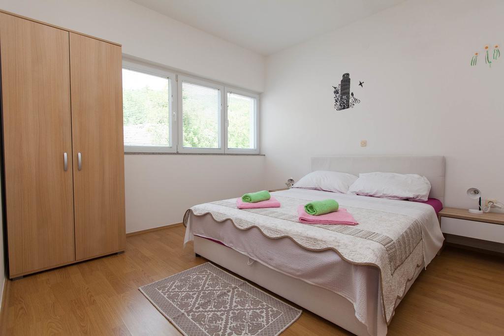 Apartmani Turudic Dramalj Exterior photo